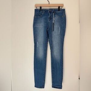 NWT Artisan NY Skinny Jeans - Size 4